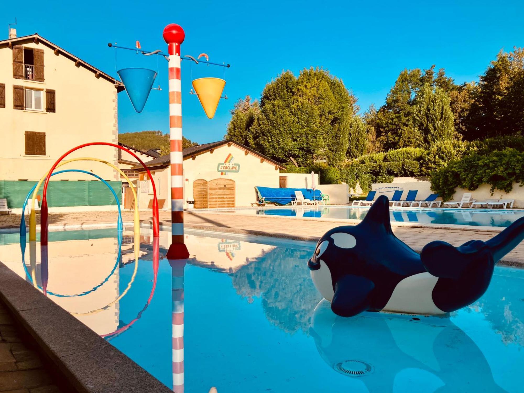 Camping L'Enclave Mobil-Home Estavar Exteriér fotografie