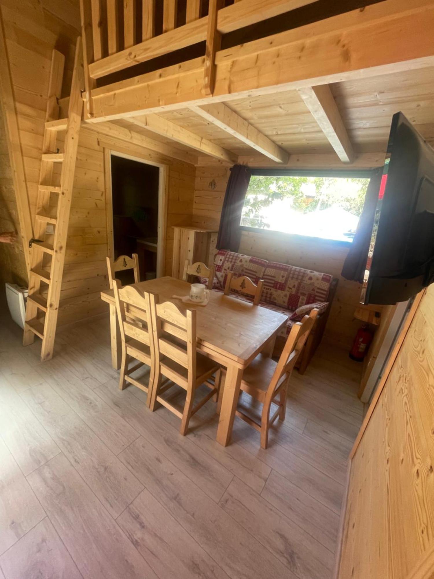 Camping L'Enclave Mobil-Home Estavar Exteriér fotografie