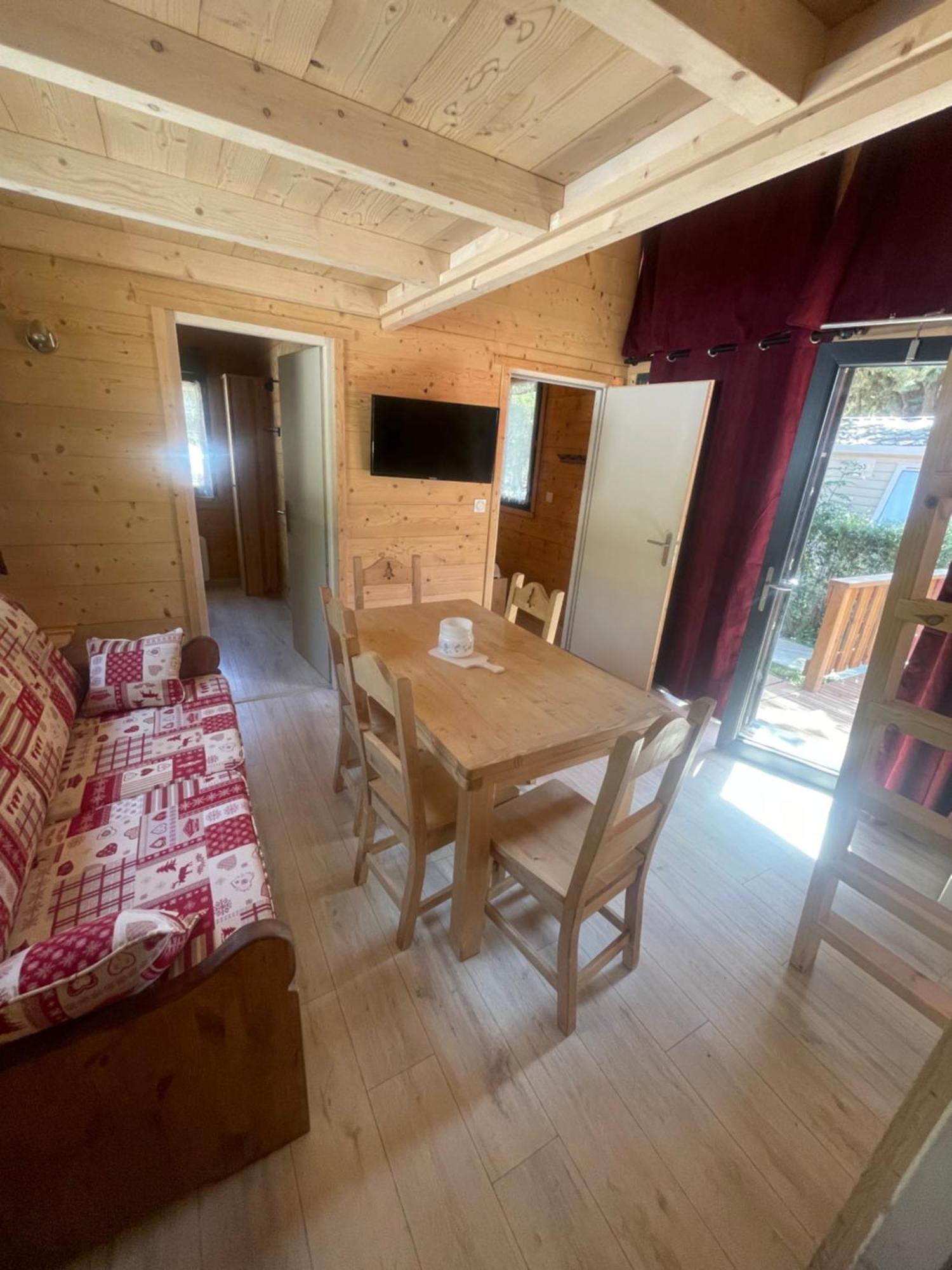 Camping L'Enclave Mobil-Home Estavar Exteriér fotografie