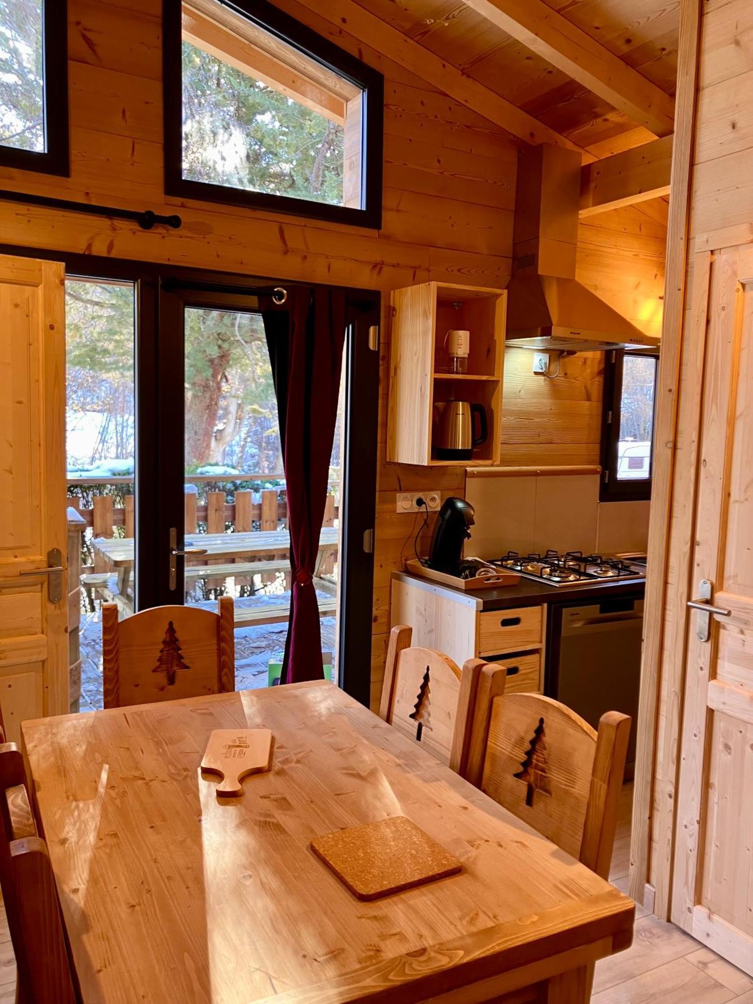 Camping L'Enclave Mobil-Home Estavar Exteriér fotografie